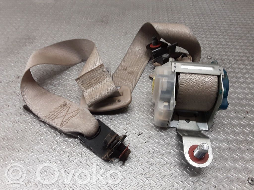KIA Carens II Cinturón trasero 