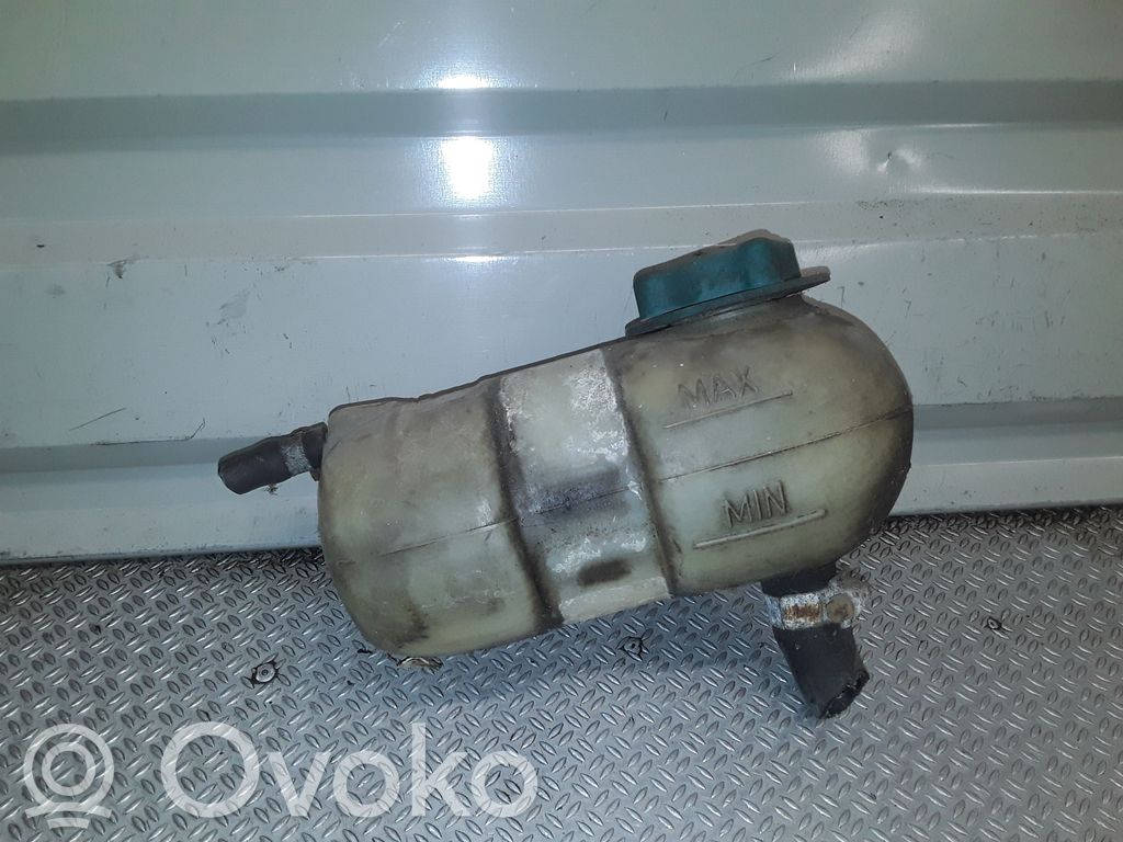 Volvo 740 Aušinimo skysčio išsiplėtimo bakelis 