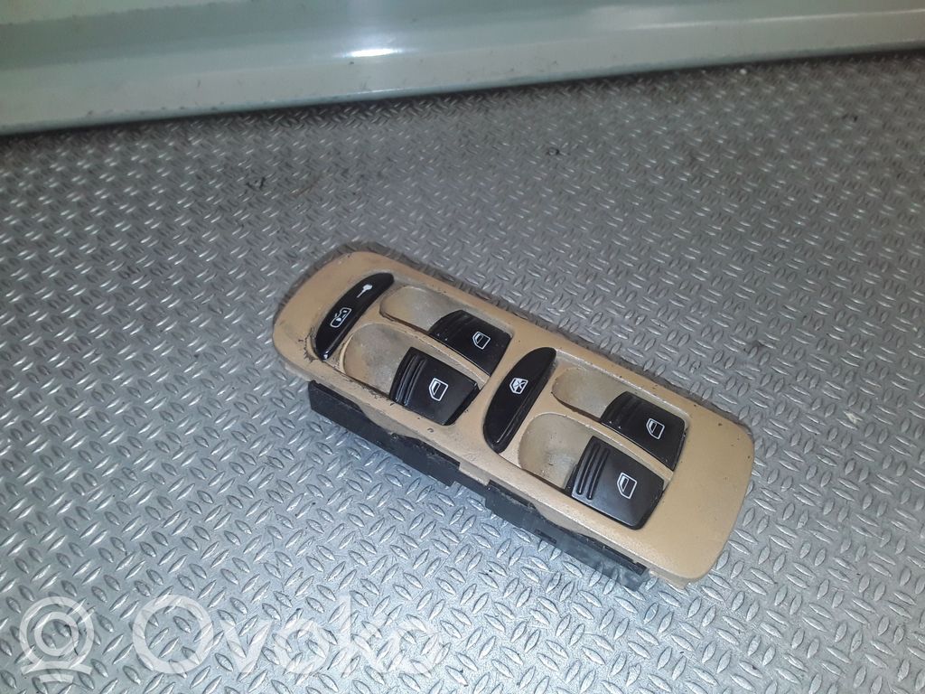 Przyciski szyb   7L5959857A