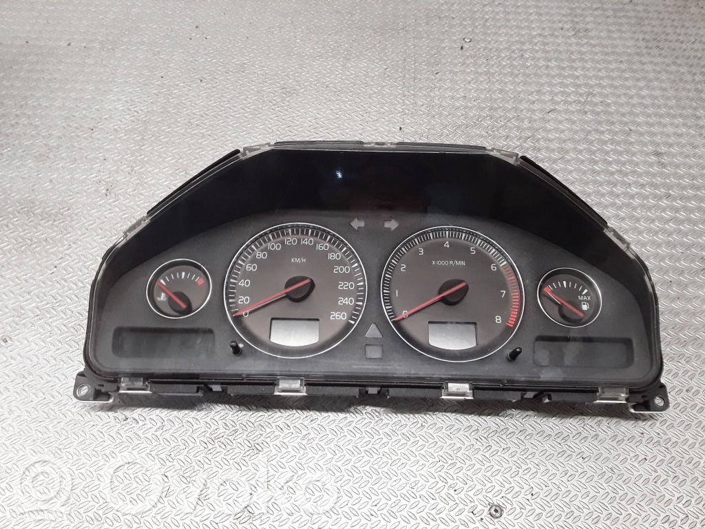 Volvo V70 Speedometer (instrument cluster) 