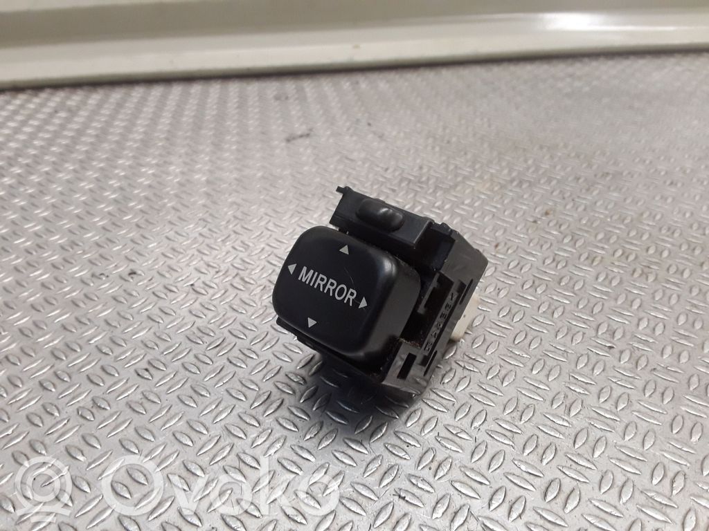 Toyota Yaris Verso Wing mirror switch 