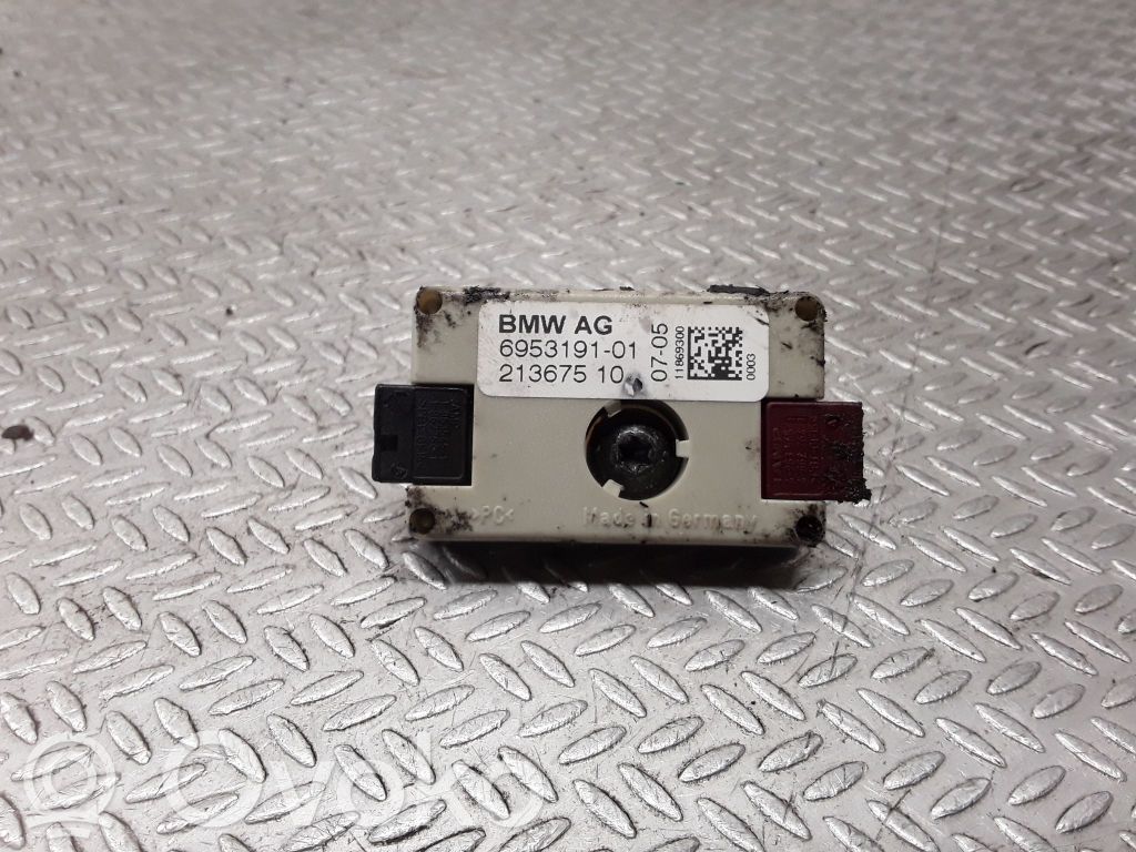 BMW 5 E60 E61 GPS-pystyantenni 