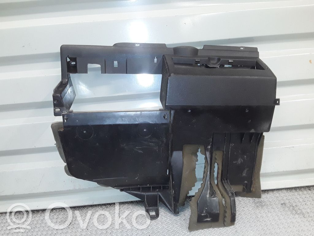 Volkswagen Golf II Paneļa dekoratīvās apdares vairogs (apakšējais) 
