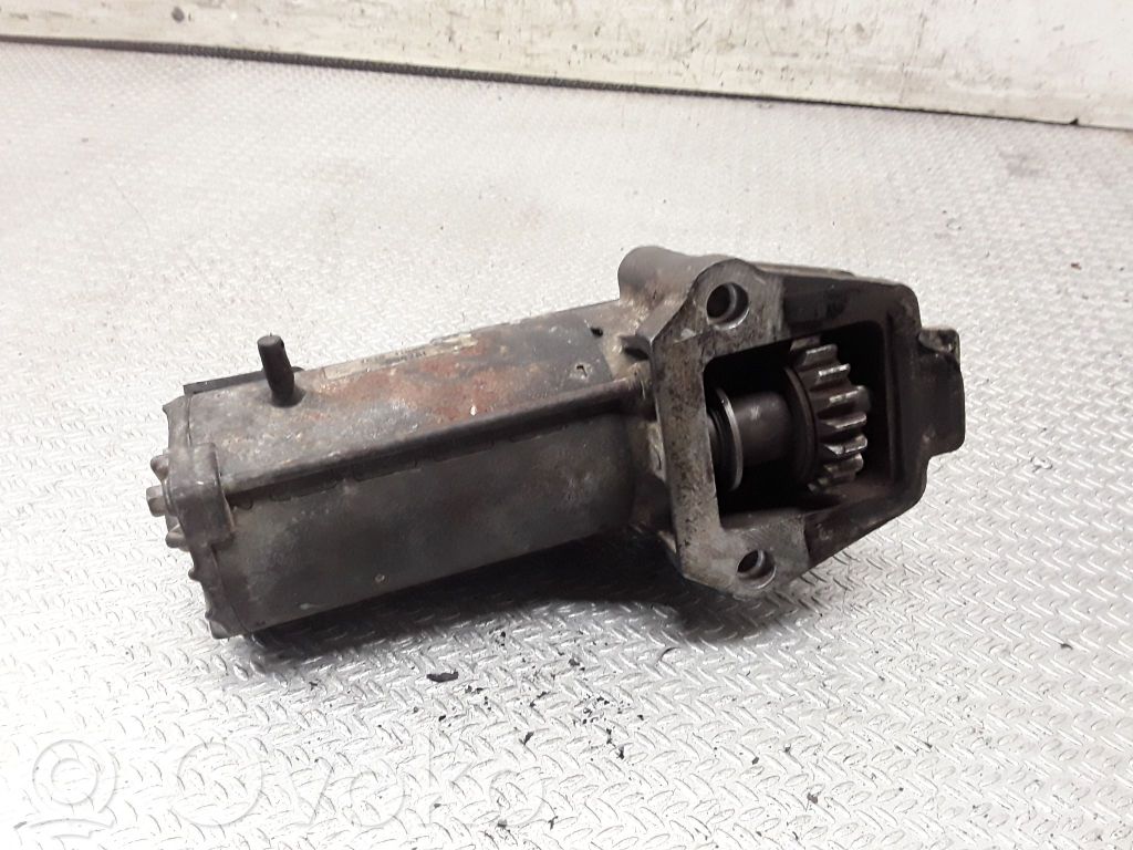 Käynnistysmoottori   YC1U11000AF