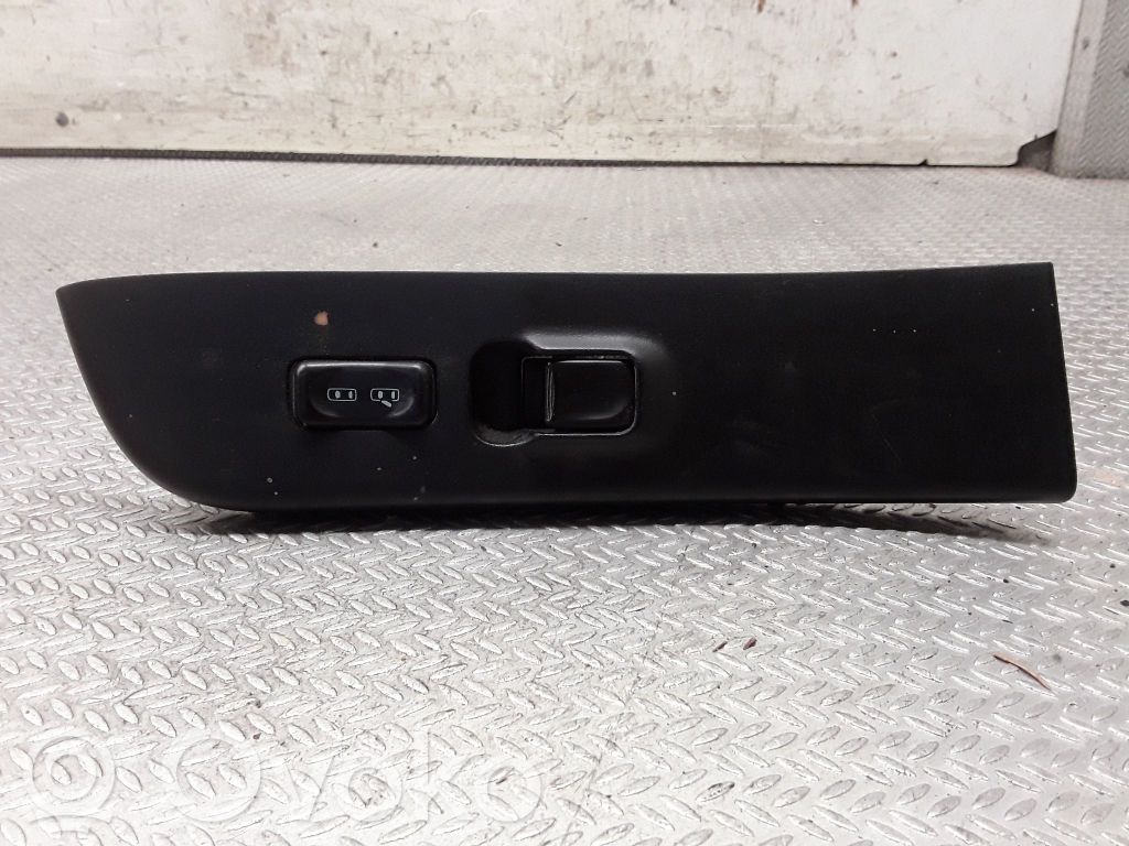 Electric window control switch   8971745852