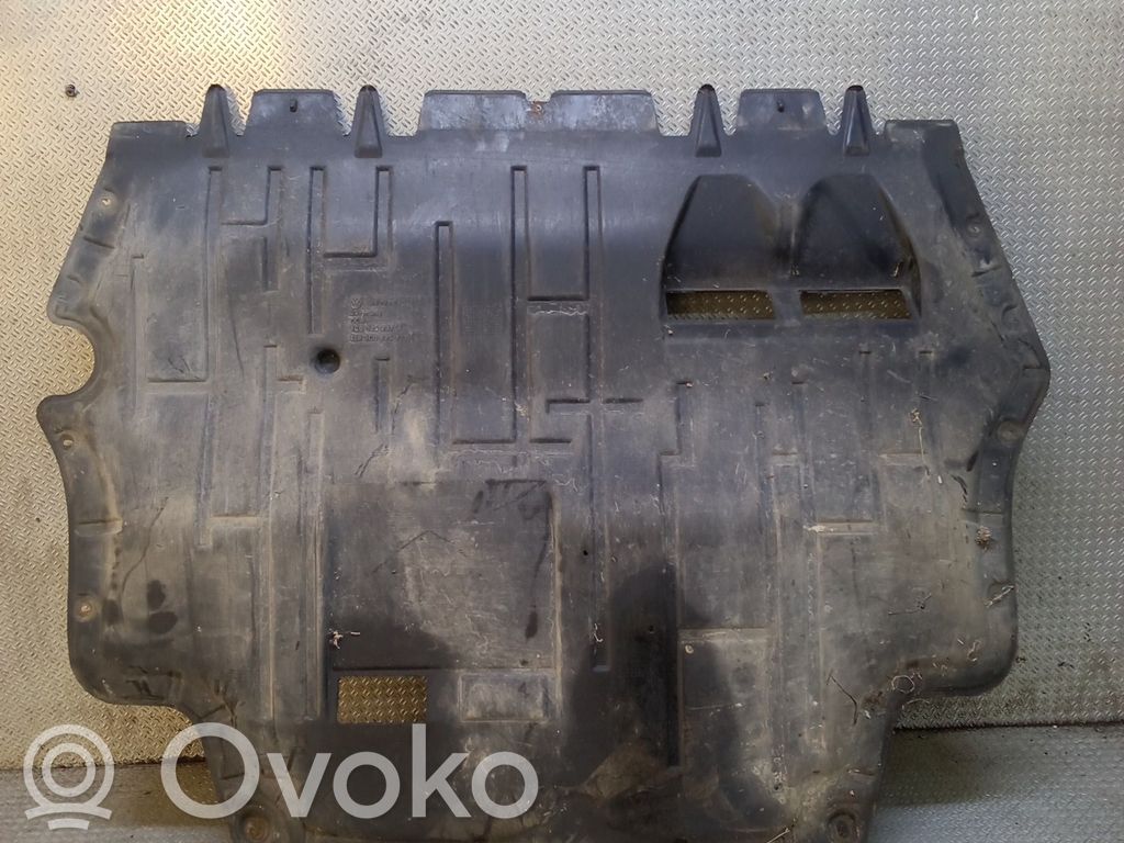 Engine splash shield/under tray   3C0825237F