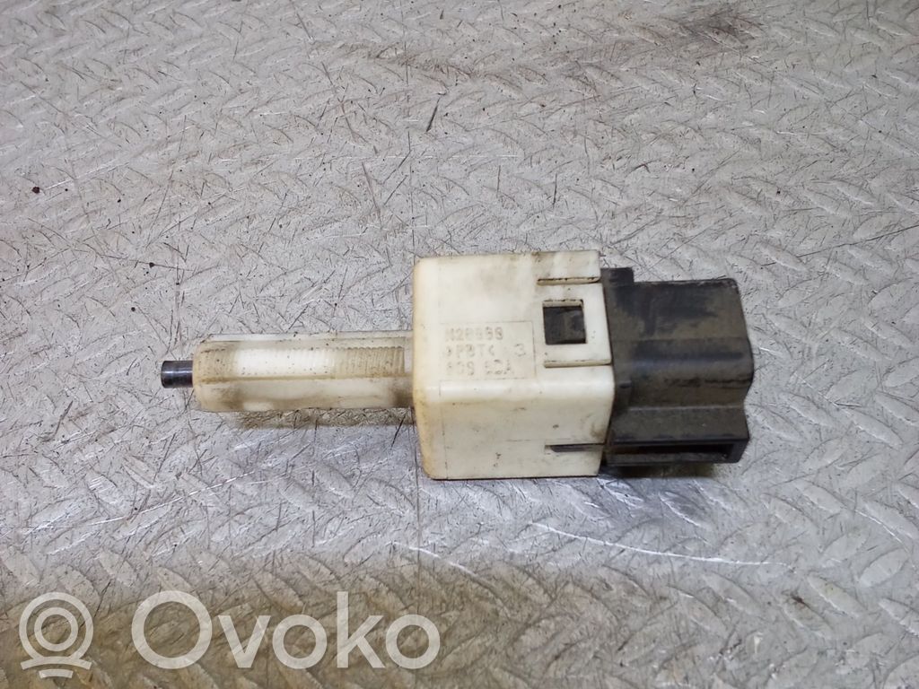 Sensor Bremspedal   M28988