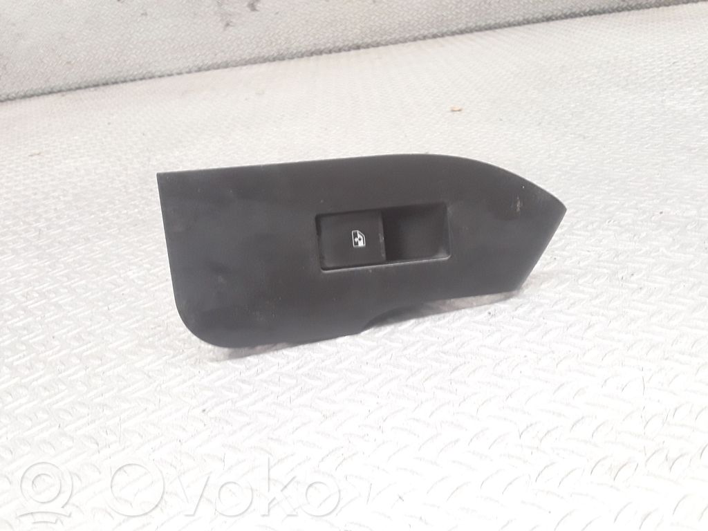Chevrolet Captiva Electric window control switch 