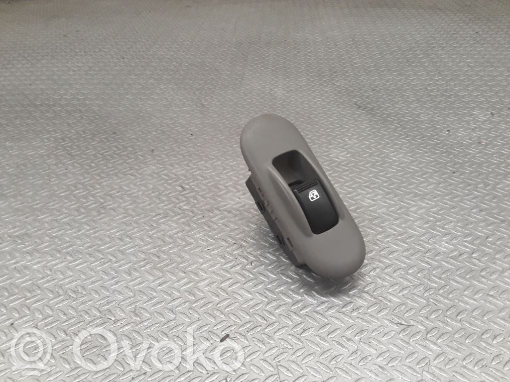 Interruptor del elevalunas eléctrico   935804D700KS