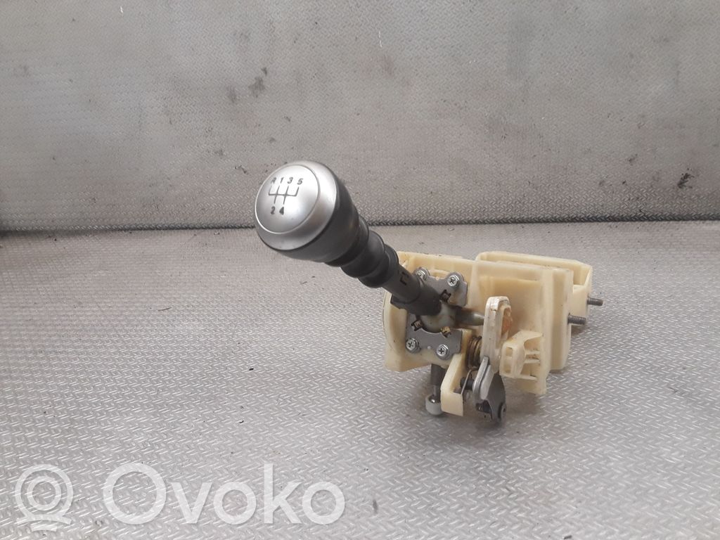 KIA Carnival Gear shifter/selector 