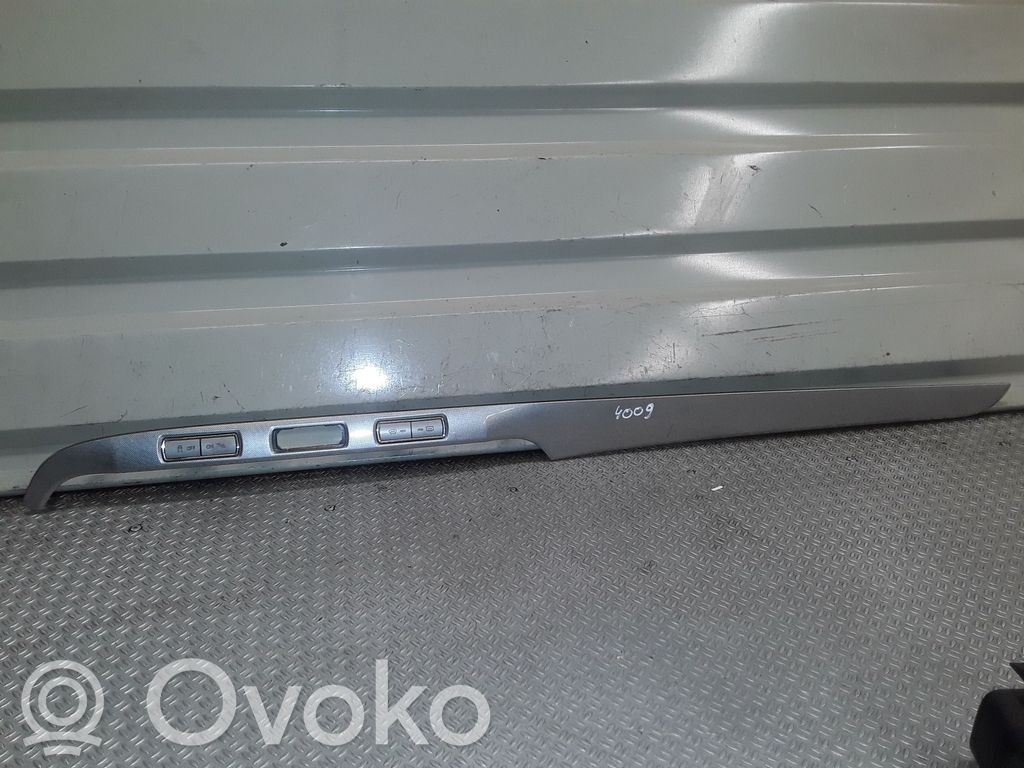 Dashboard glove box trim   7M21U045F02