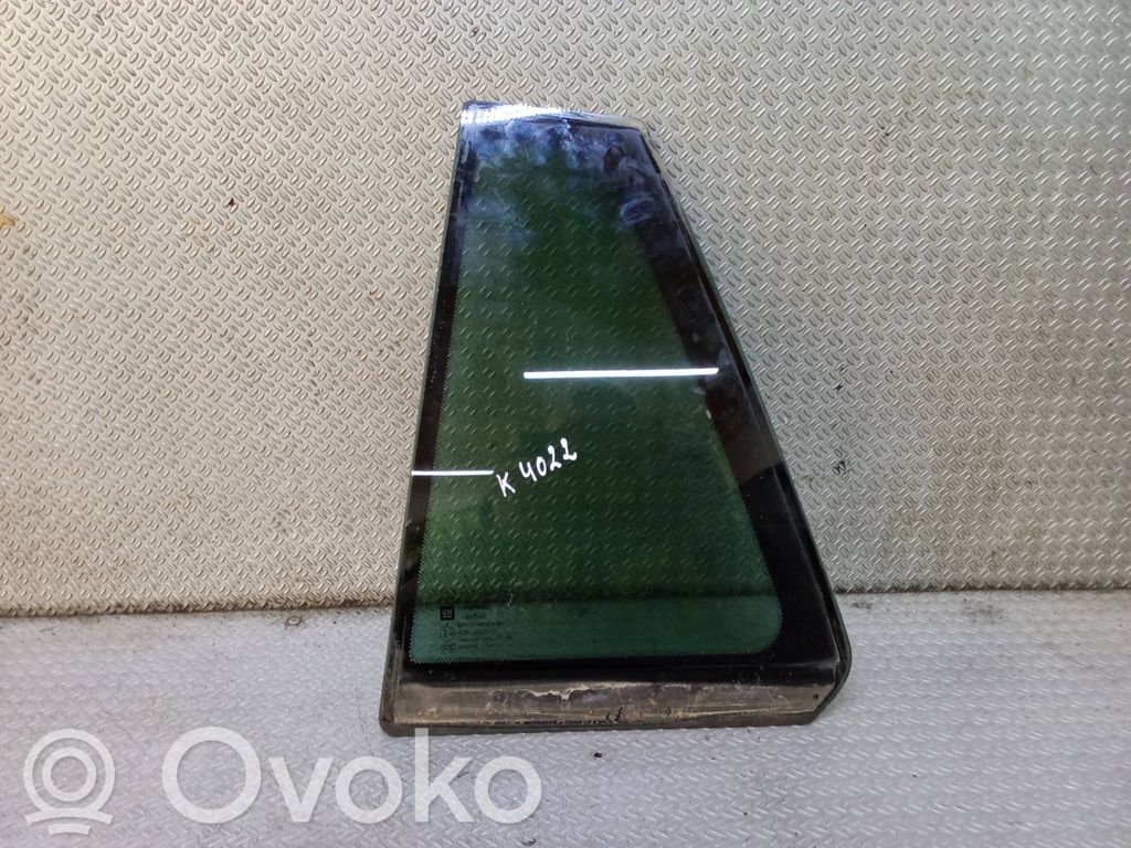 Rear vent window glass