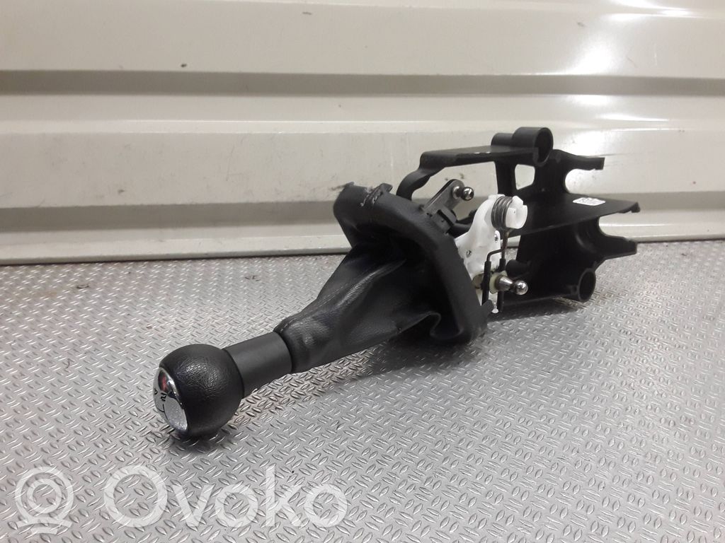 Citroen C3 Picasso Gear shifter/selector 