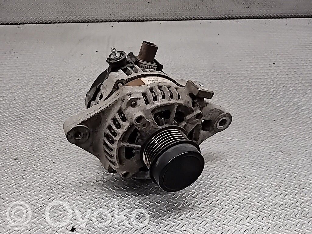 Toyota Corolla E160 E170 Generatorius 