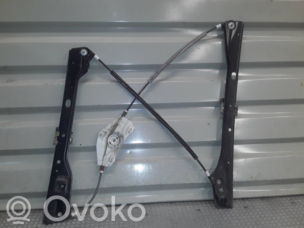 Front window lifting mechanism without motor