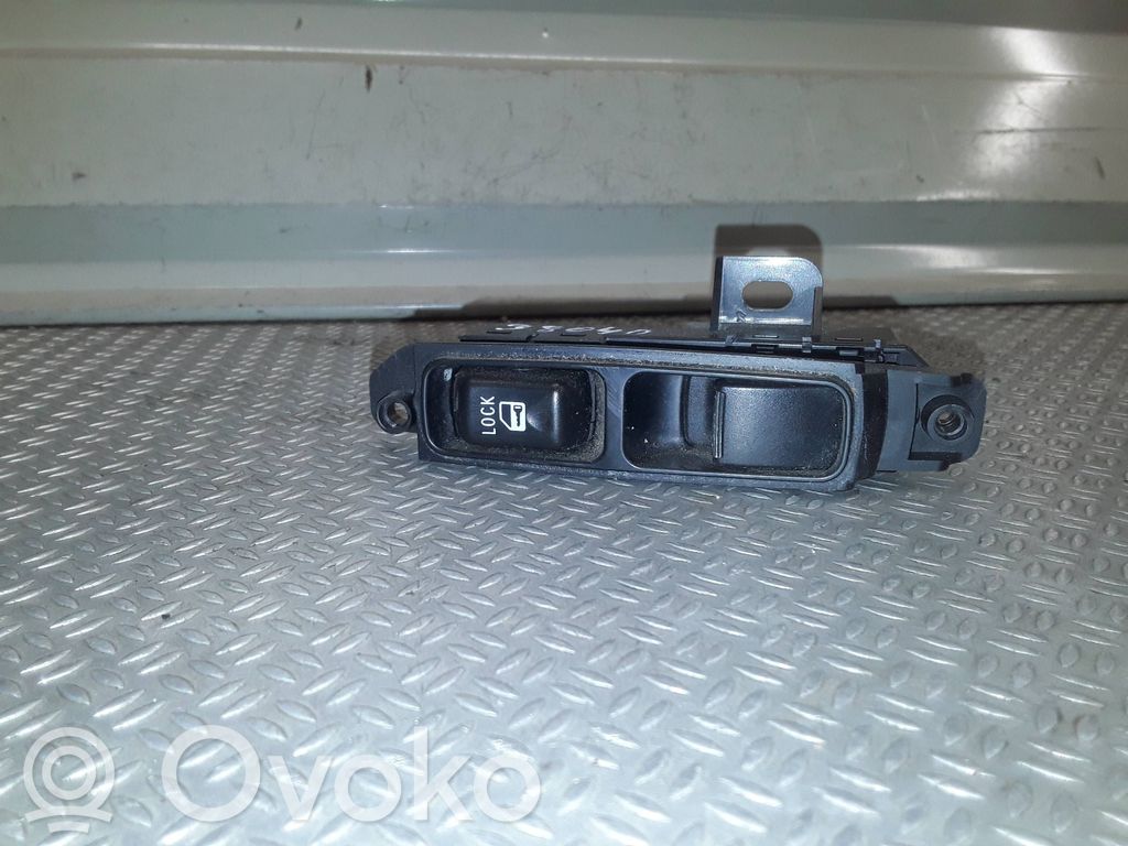 Interruptor del elevalunas eléctrico   MN141342,01Z6TH,C8DD431MD