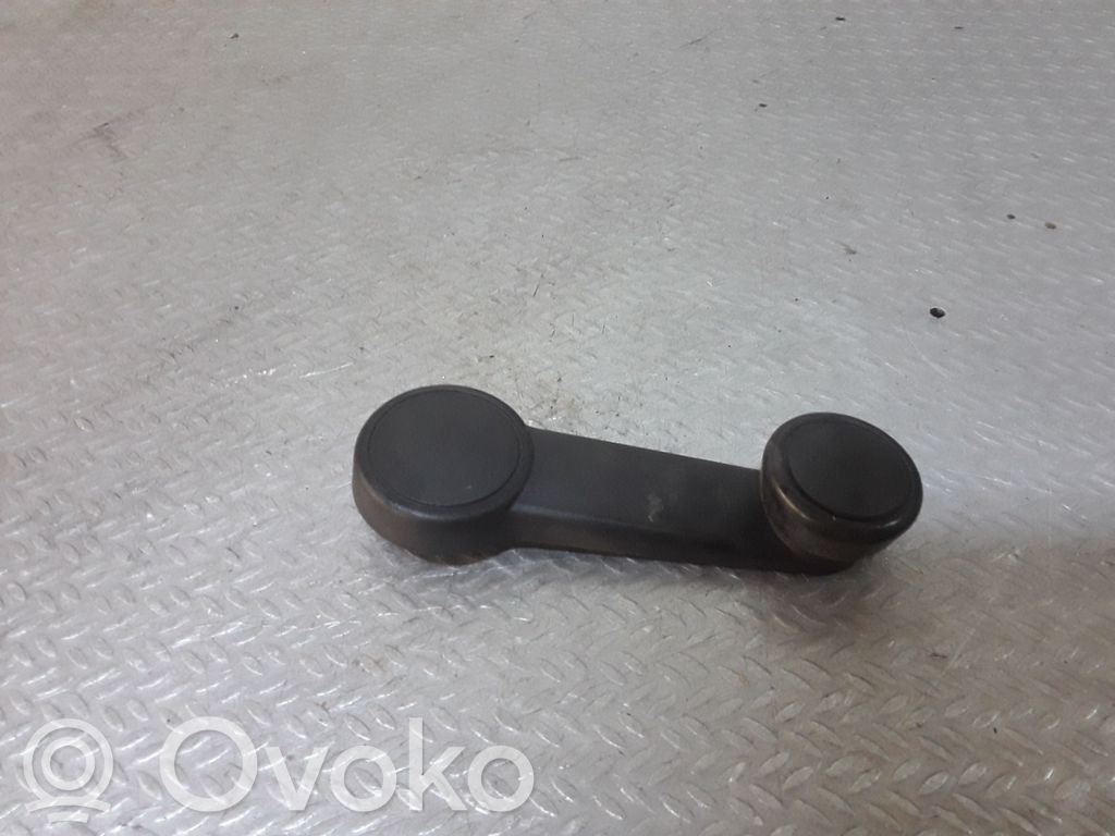 Loga atvēršanas rokturis   95VBV23342