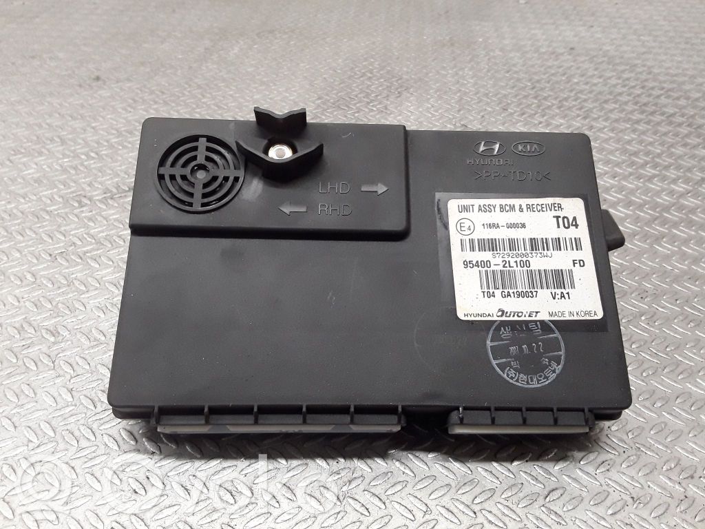 Steuergerät Antenne   954002L100