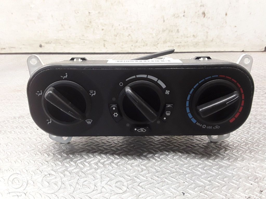 Climate control unit   P55111874AC