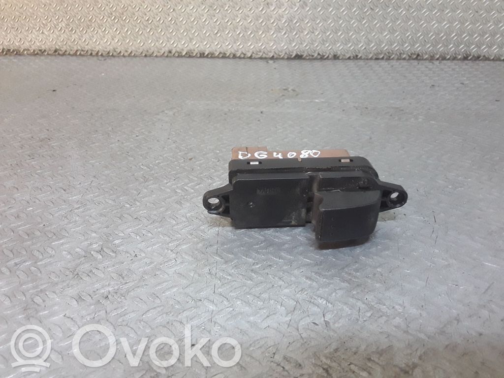 Mazda CX-7 Electric window control switch 