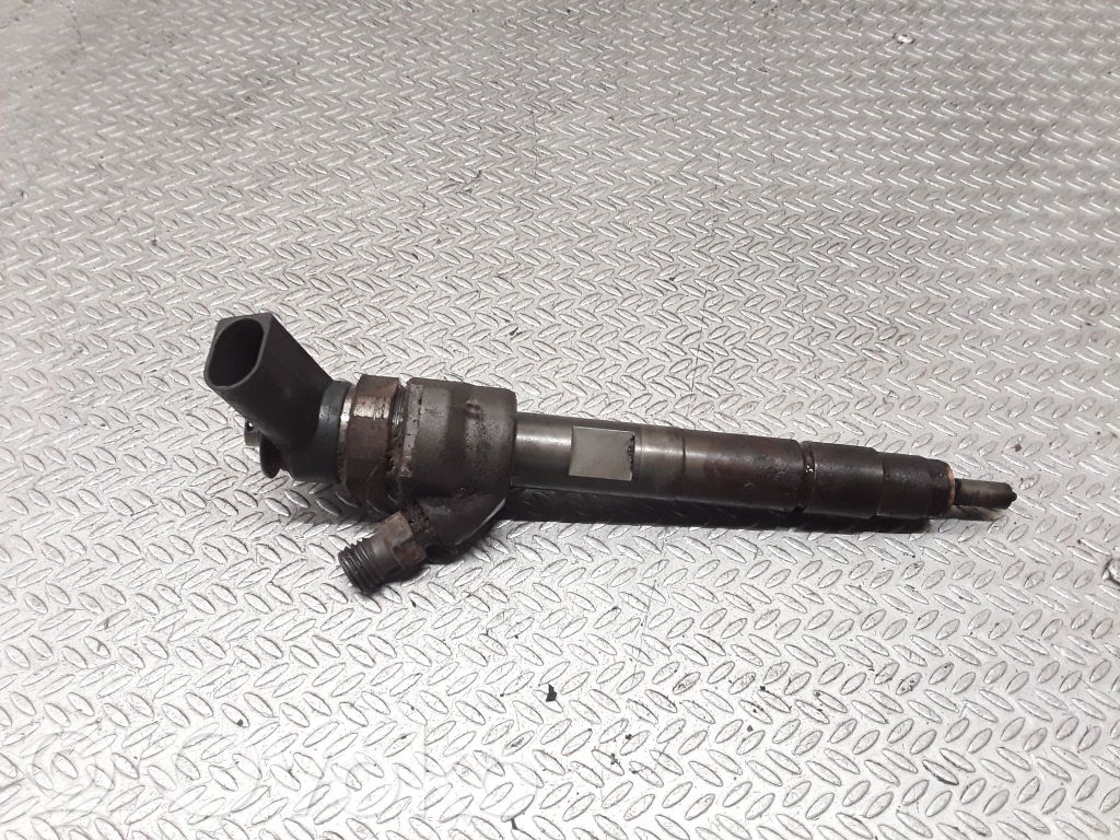 BMW 3 E90 E91 Fuel injector 