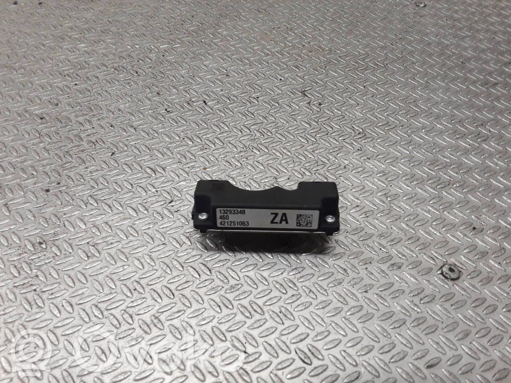 Opel Astra J Amplificateur d'antenne 
