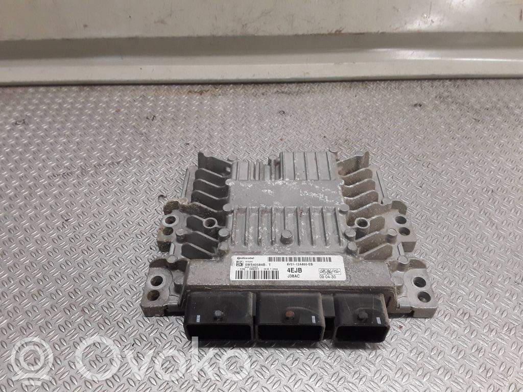 Motorsteuergerät/-modul   8V2112A650EB,5WS40584B