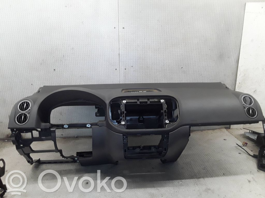Volkswagen Golf Plus Panelė 