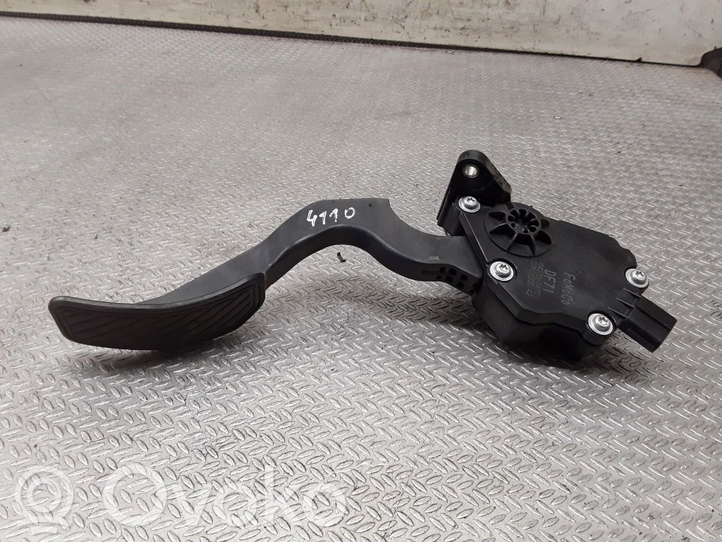 Mazda 2 Pedale dell’acceleratore