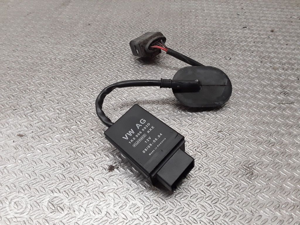 Polttoainepumpun rele   1K0906093D