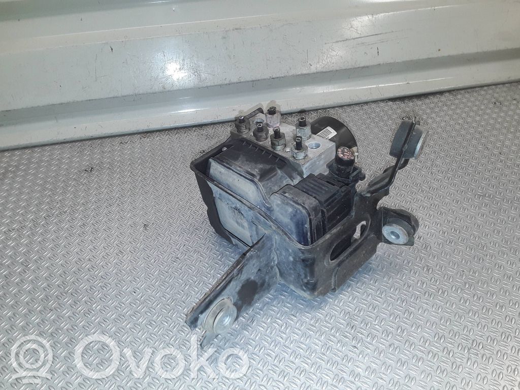 ABS Steuergerät   22757649