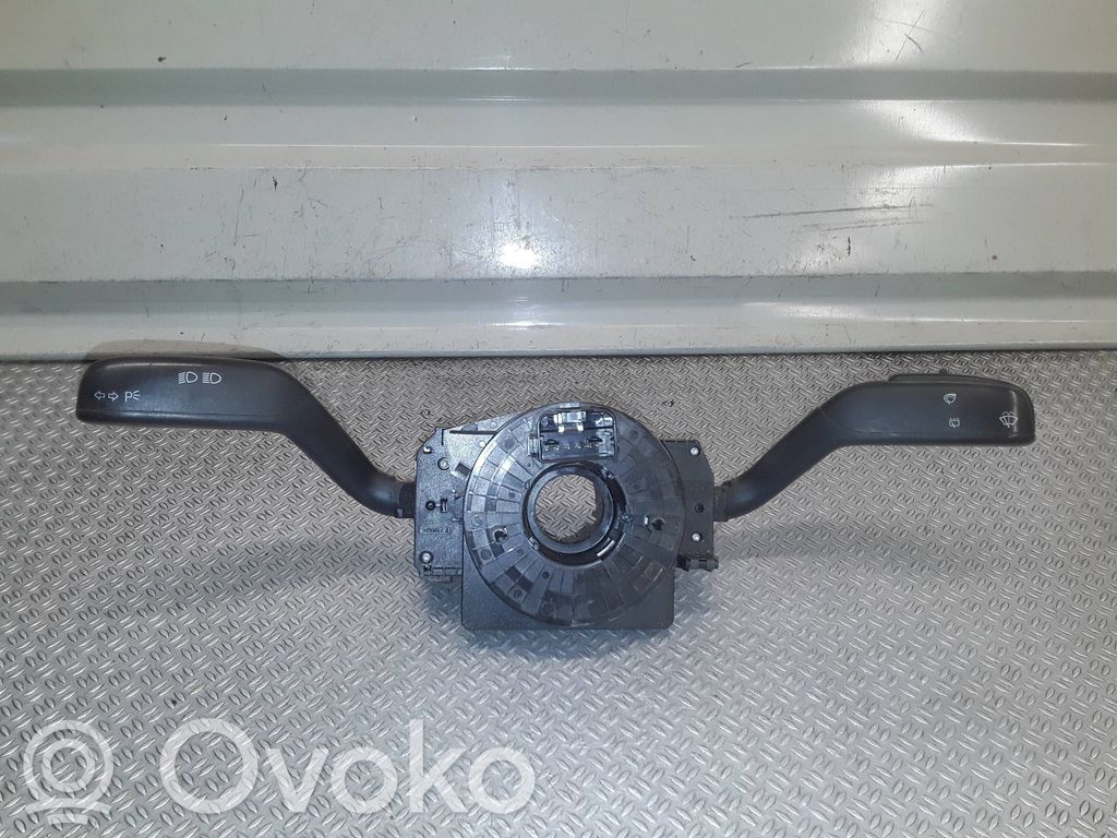 Skoda Fabia Mk2 (5J) Leva/interruttore dell’indicatore di direzione e tergicristallo 