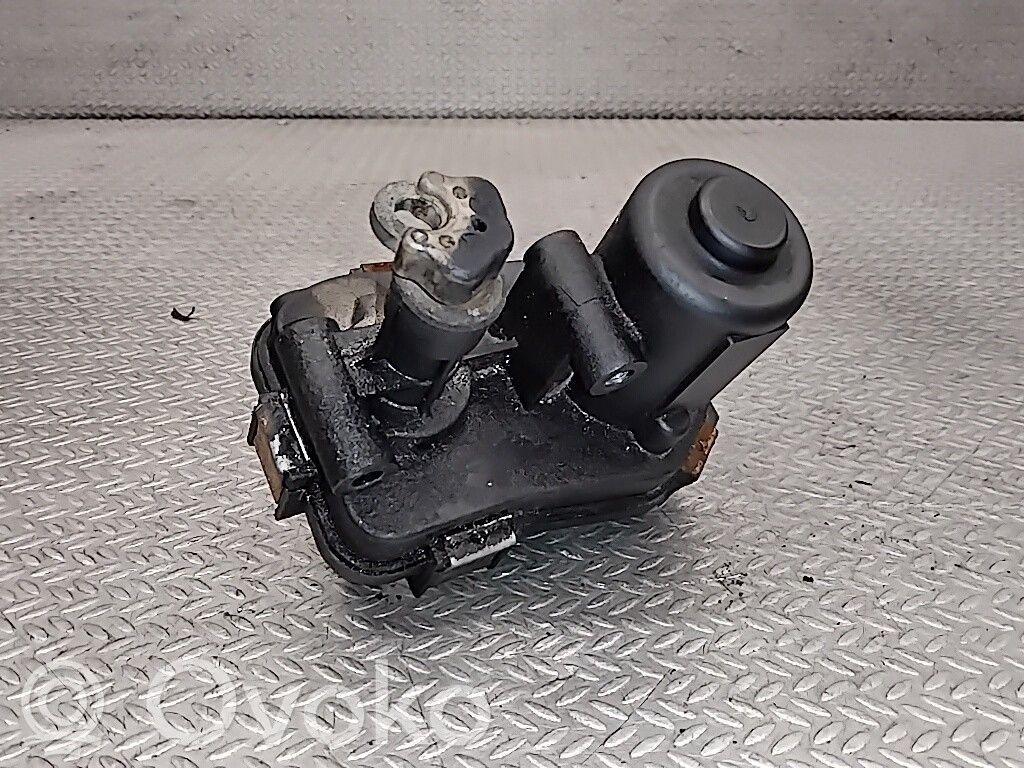 Opel Insignia A Sklendės valdymo varikliukas 