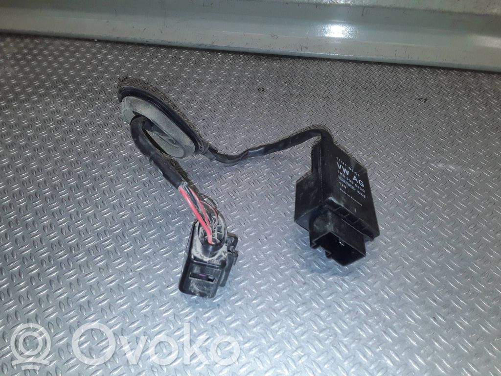 Unidad de control/módulo de la bomba de inyección de combustible   1K0906093G