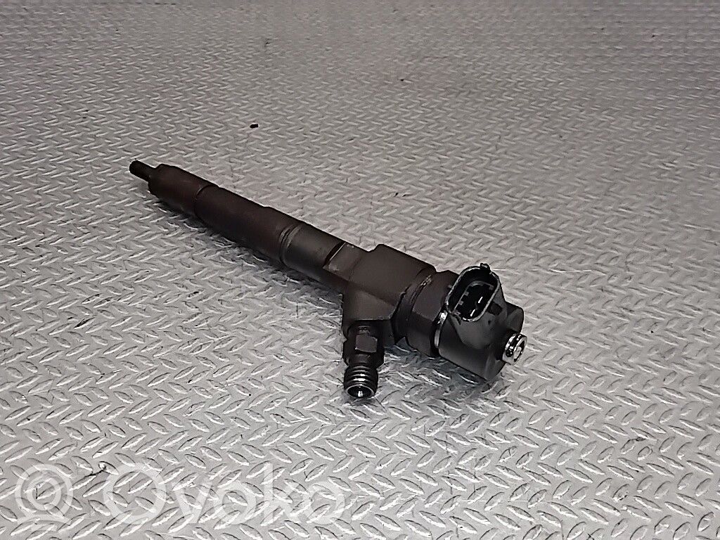 Injector combustibil   0445110327