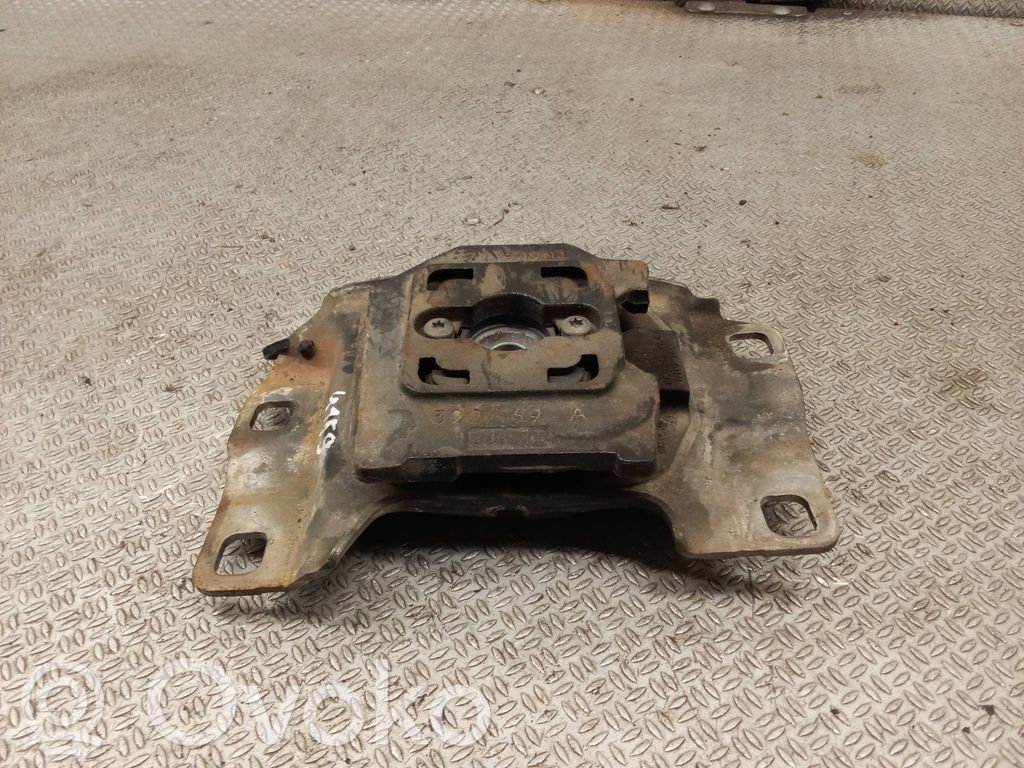 Ford Focus Engine mount bracket 