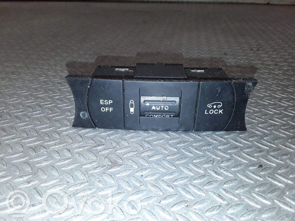ESP (stability program) switch