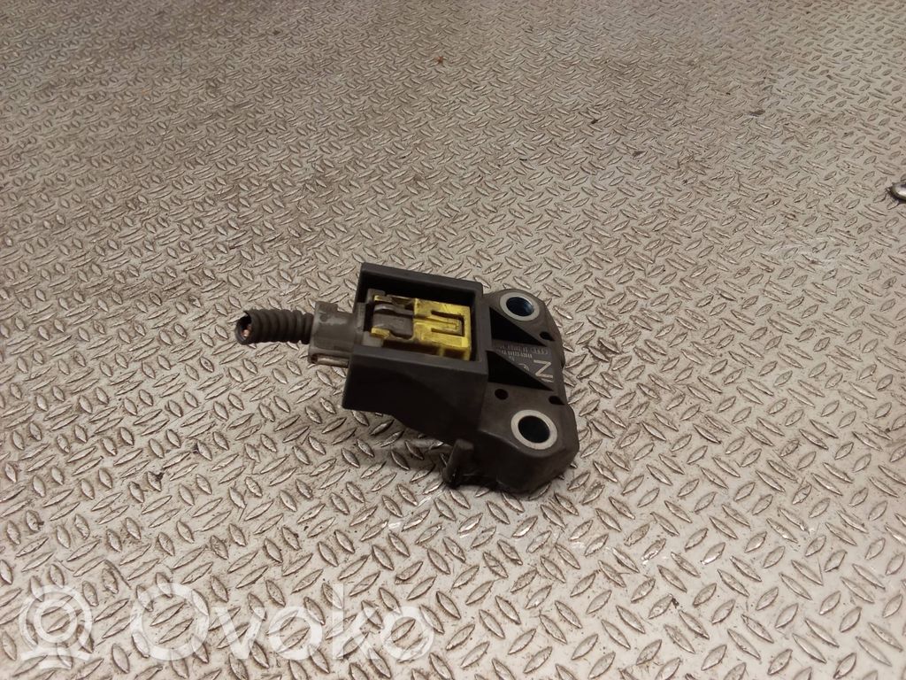 Sensor impacto/accidente para activar Airbag   8917353040