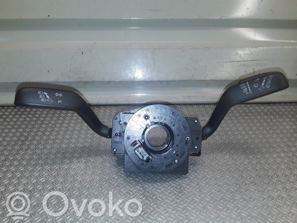 Seat Ibiza IV (6J,6P) Interruptor/palanca de limpiador de luz de giro 