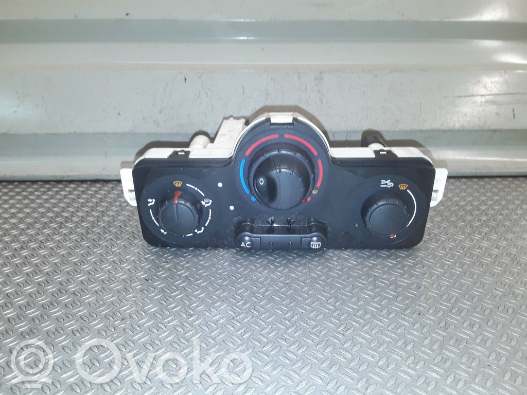 Renault Modus Climate control unit 