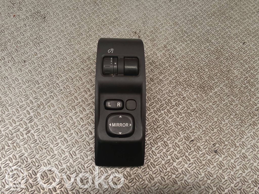 Interruptor del espejo lateral   83002FG000