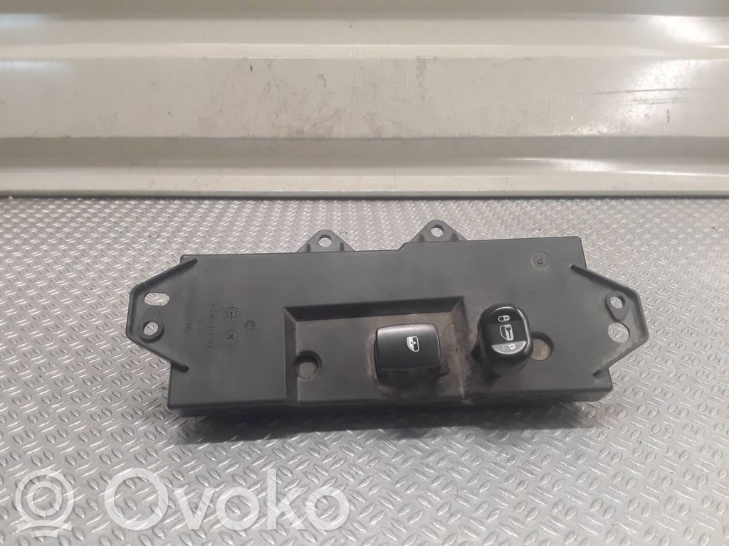 Chrysler Pacifica Electric window control switch 
