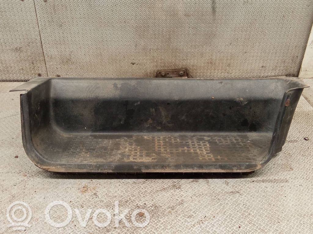 Volkswagen Transporter - Caravelle T4 Listwa progowa przednia
