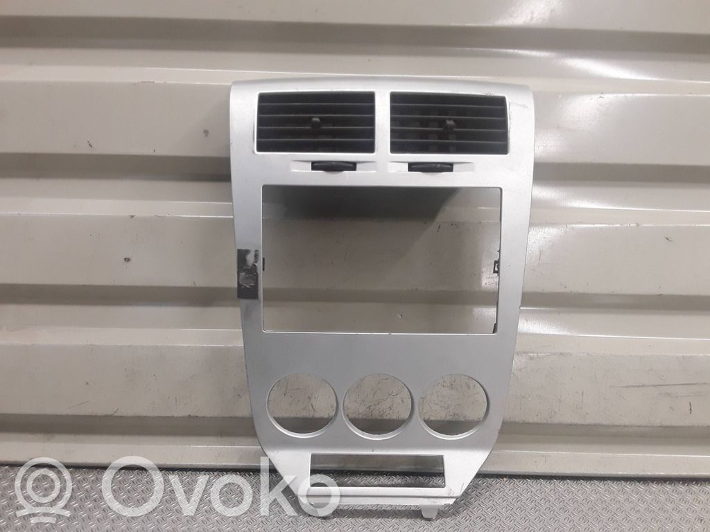 Dodge Caliber Rejilla de ventilación central del panel 