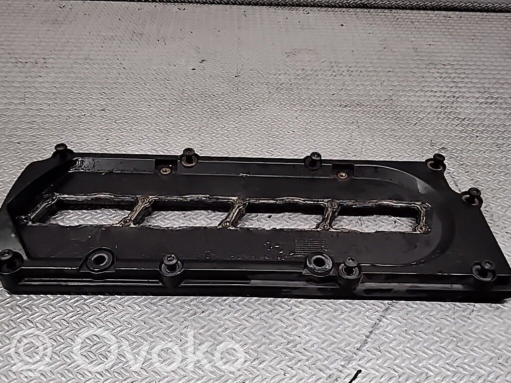 Audi A8 S8 D3 4E Ventildeckel 