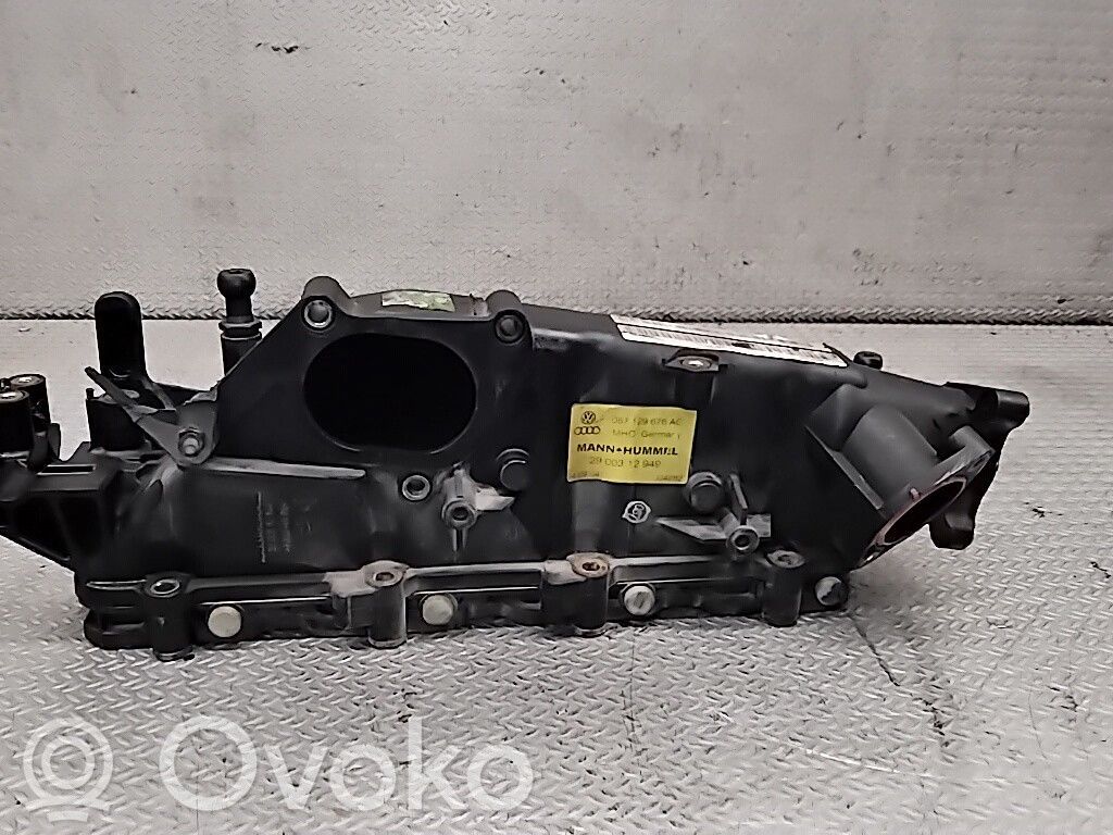 Audi A8 S8 D3 4E Intake manifold 