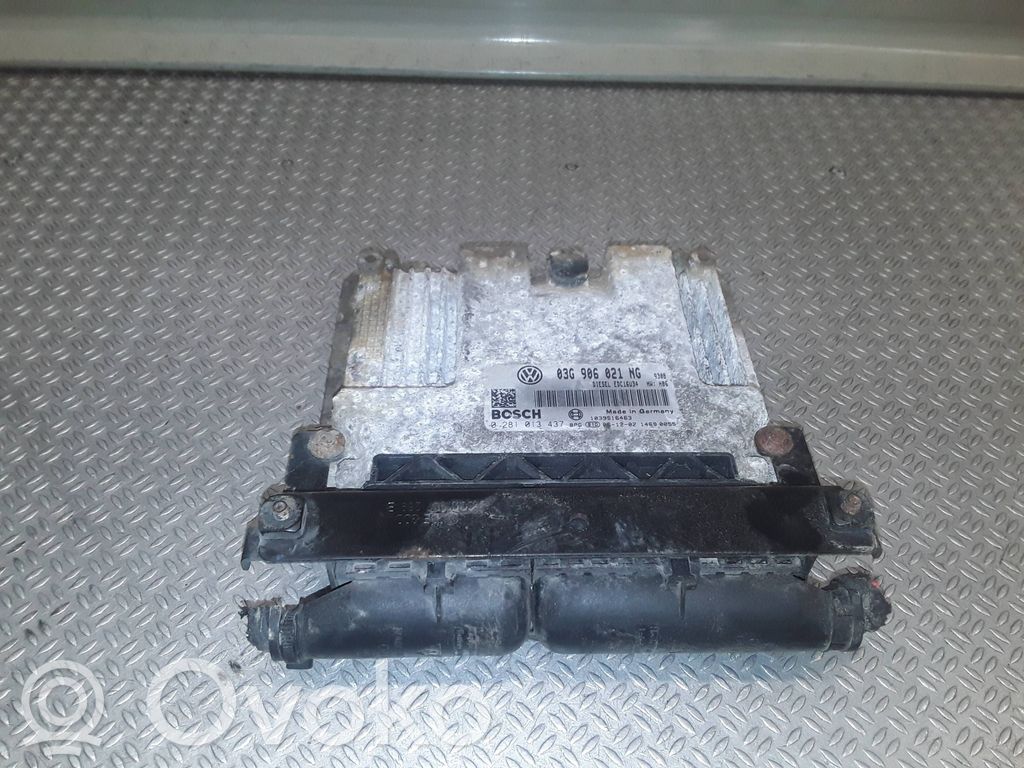 Volkswagen PASSAT B6 Engine control unit/module 