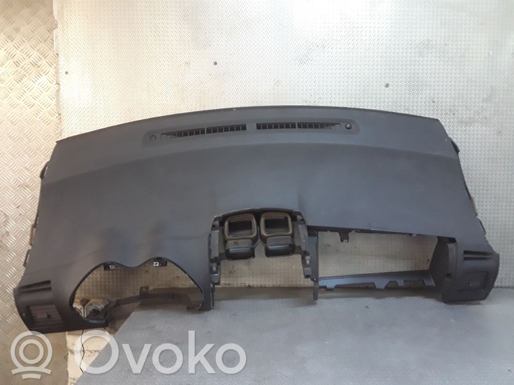 Toyota Auris 150 Deska rozdzielcza 