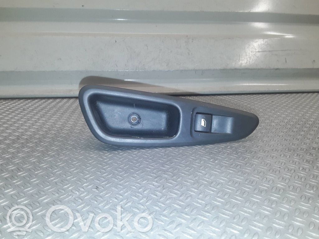Peugeot 308 Electric window control switch 