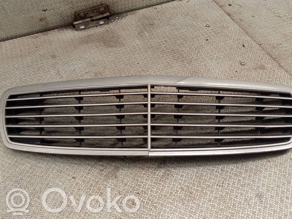 Front grill   A2118800583